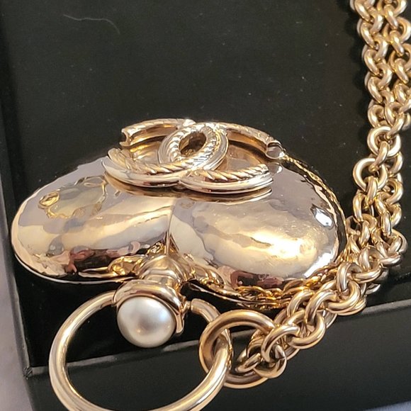 22C Chanel CC Long Necklace Heart Locket - AB7531 B07266 - Picture 10 of 16